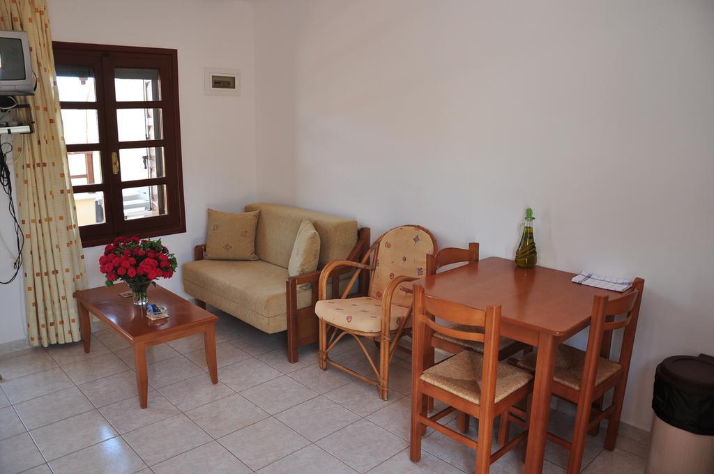 Kato Zakros Palace Apartments Luaran gambar